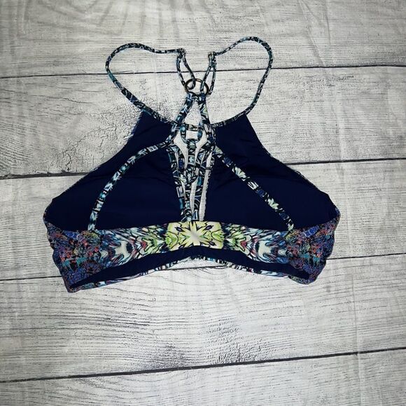 Red Carter Strappy Back Halter Bikini Top Cut Out Removable Padding sz 6 - Picture 2 of 6